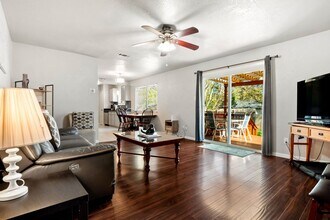 7203 Barnsdale Way in Austin, TX - Building Photo - Building Photo