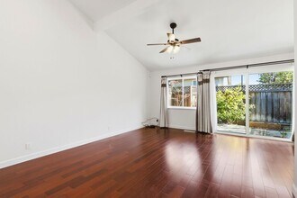 1348 Merrivale West Square in San Jose, CA - Building Photo - Building Photo