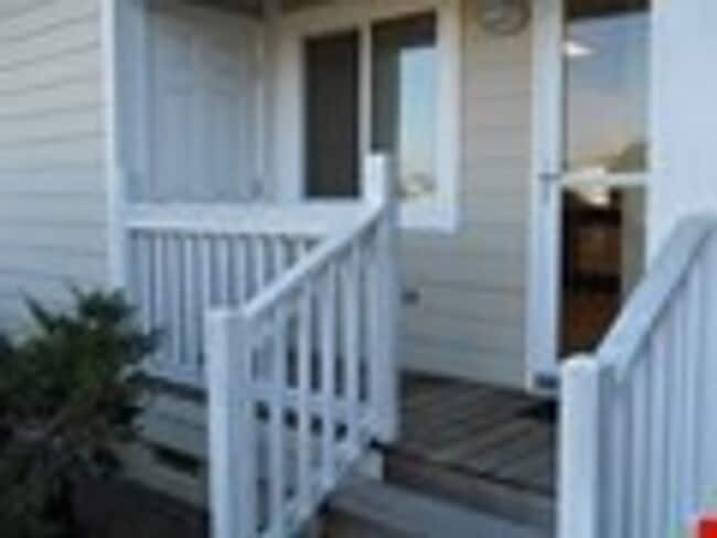 650 Cedar Point Blvd in Cedar Point, NC - Building Photo - Building Photo