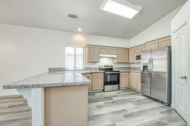 property at 1708 E Chelsea Dr