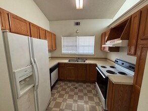 1417 N Greenwich Ave in Russellville, AR - Building Photo - Building Photo