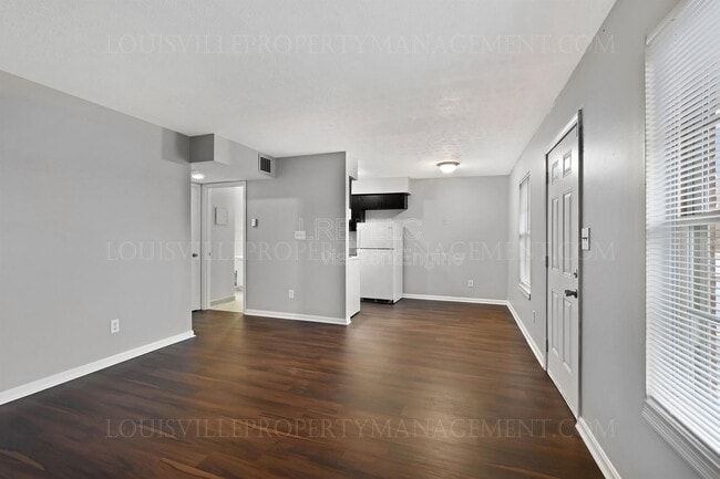 160 W Blue Lick Rd in Shepherdsville, KY - Building Photo - Building Photo