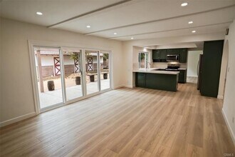 1925 Parkside Ave in Burbank, CA - Building Photo - Building Photo