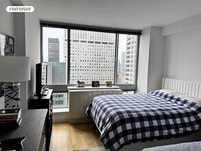 150 E 44th St in New York, NY - Foto de edificio - Building Photo