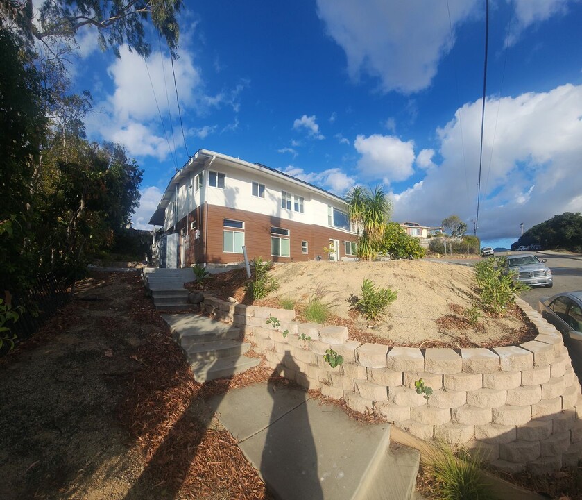 385 Chaplin Ln in San Luis Obispo, CA - Building Photo