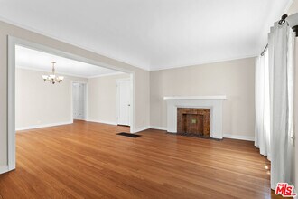 830 N Orange Dr in Los Angeles, CA - Building Photo - Building Photo