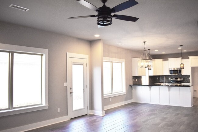 652 N Malbec Rd in Fayetteville, AR - Building Photo - Building Photo