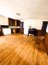 205 Cumberland St in Rumford, ME - Building Photo - Building Photo