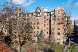 Broadpark Lodge in White Plains, NY - Building Photo - Building Photo