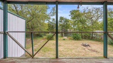 305 W Court St in Atoka, OK - Building Photo - Building Photo