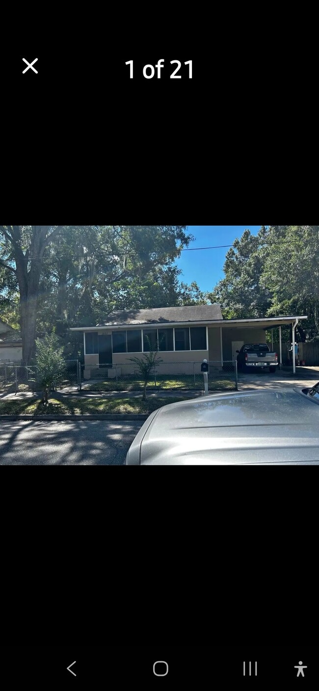 property at 3130 N 3rd St Cir