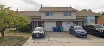 1935 W 300 N in West Point, UT - Building Photo