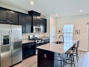 14930 Ring House Rd in Brandywine, MD - Building Photo - Building Photo