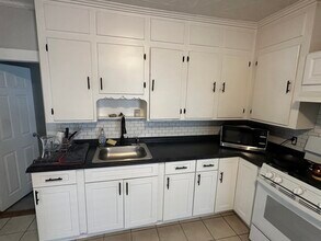 266 W 6th St in Lowell, MA - Building Photo - Building Photo