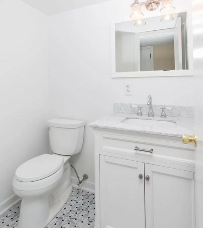 property at 2180 Kingsbrook Dr