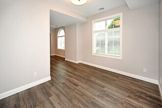 184 Godwin Ave, Unit #2 in Midland Park, NJ - Building Photo - Building Photo