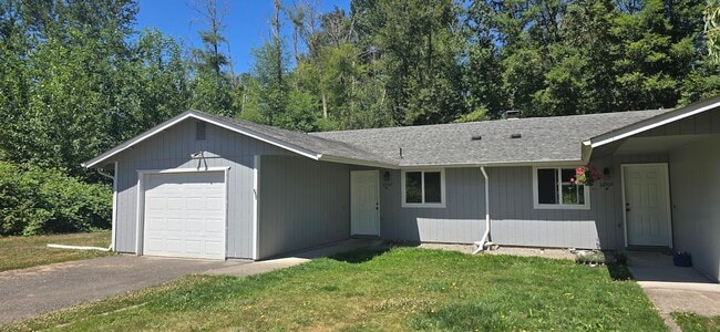10909 Kuhlman Rd SE in Olympia, WA - Building Photo - Building Photo