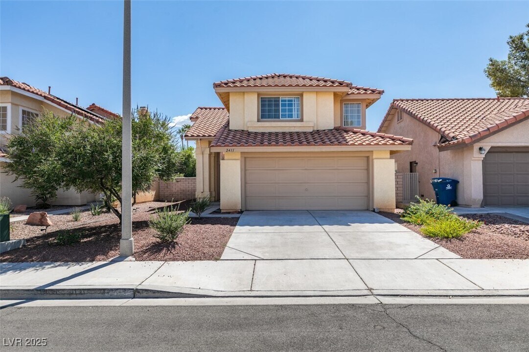 2411 Courtland Ave in Henderson, NV - Building Photo