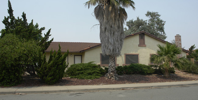 2602 Cathy Way in Antioch, CA - Foto de edificio - Building Photo