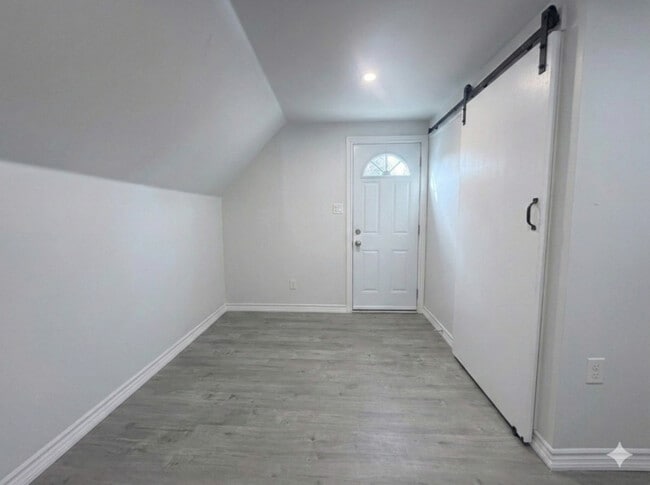 99 Mary St in Hamilton, ON - Building Photo - Building Photo