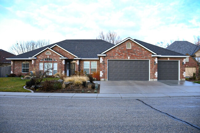 property at 12666 W Running Brook Ct