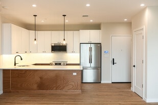 135 E Park Ave in Long Beach, NY - Building Photo