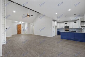 2524 Creek Dr in Granbury, TX - Building Photo - Building Photo