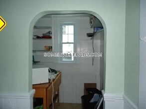 104 W Adams St, Unit 2 in Somerville, MA - Building Photo - Building Photo