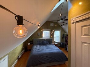 24 Ellington Rd, Unit #3 in Somerville, MA - Foto de edificio - Building Photo