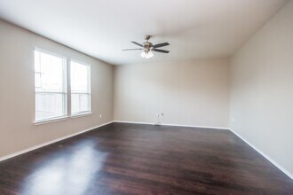 4411 Windmill Run Dr in Houston, TX - Building Photo - Building Photo