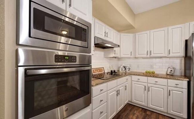 property at 3210 Louisiana St