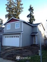 623 Rivenhurst St in Bremerton, WA - Building Photo