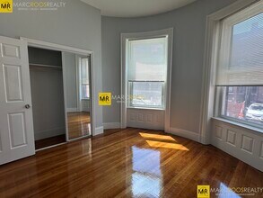 512 Commonwealth Ave, Unit 2 in Boston, MA - Foto de edificio - Building Photo