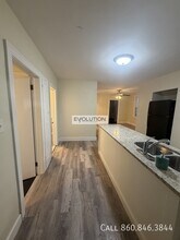 564 High St in Middletown, CT - Building Photo - Building Photo