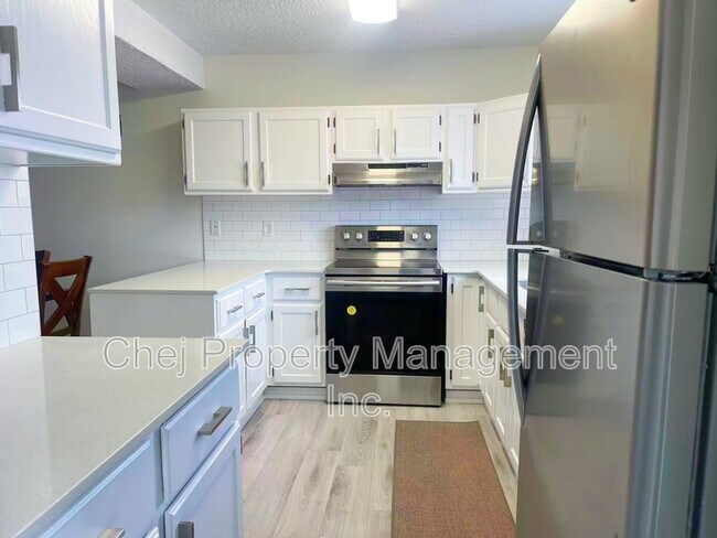 3115-3119 119 St NW in Edmonton, AB - Building Photo - Building Photo