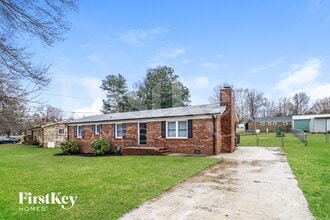 4809 Maplecrest Dr in Gastonia, NC - Foto de edificio - Building Photo