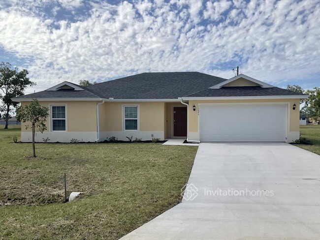 16046 Juarez Cir in Punta Gorda, FL - Foto de edificio - Building Photo