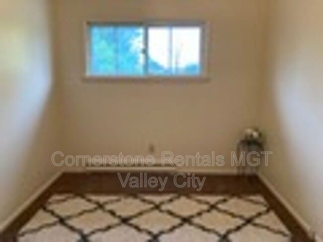 807 3rd St SW in Valley City, ND - Building Photo - Building Photo