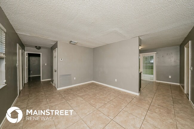 7500 Coquina Ave, Unit 207 in Fort Pierce, FL - Building Photo - Building Photo