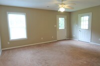 204 River Oaks Cir in Piedmont, SC - Building Photo - Building Photo