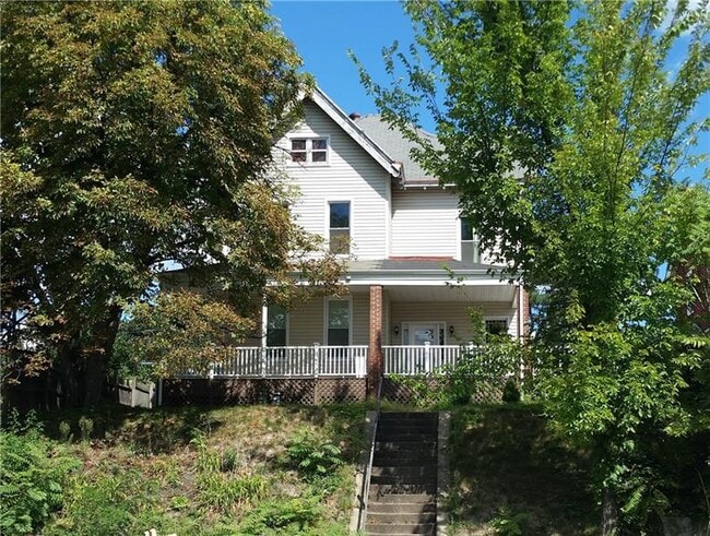 property at 811 Ohio River Blvd