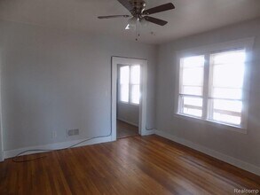 2331 CANIFF St in Hamtramck, MI - Foto de edificio - Building Photo