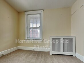 1300 35th St NW in Washington, DC - Building Photo - Building Photo
