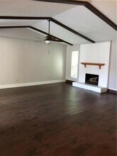 637 Red River Dr in Lewisville, TX - Foto de edificio - Building Photo