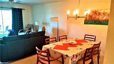 1075 Foxfire Ln, Unit 309- in Naples, FL - Building Photo - Building Photo