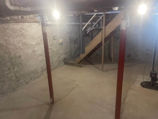 14 Church St in Sterling, CT - Building Photo - Building Photo