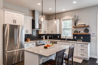 1619 Fairfax Ave in Cincinnati, OH - Building Photo - Building Photo