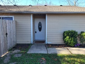 315 Willowick St in Tomball, TX - Building Photo