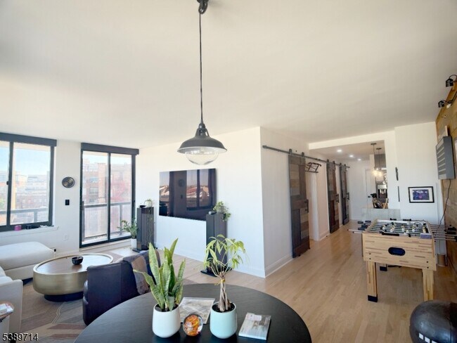 415 Newark St. in Hoboken, NJ - Building Photo - Building Photo