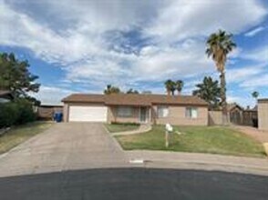 1020 S Cochise Cir in Mesa, AZ - Building Photo - Building Photo